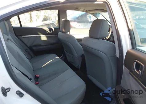 2011 Mitsubishi Galant Fe z USA, uszkodzony, nr VIN 4A32B2FF1BE020917